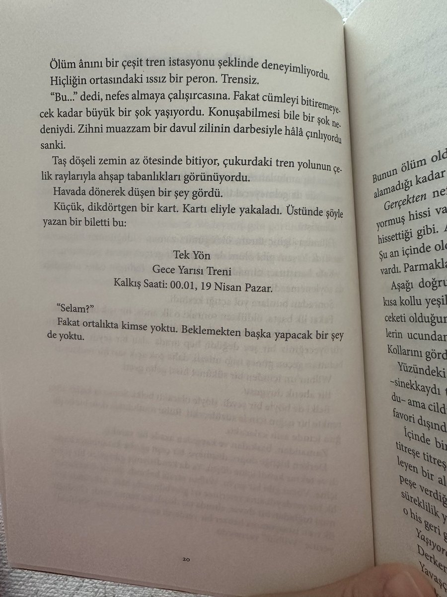 merveebektass's tweet photo. Bazı yolculuklar bir biletle değil, bir sayfayla başlıyor ve benim yolculuğum burdan başlıyor. ☕️📖 Peki sizin yolculuğunuz? https://t.co/m8C3x2KbAX