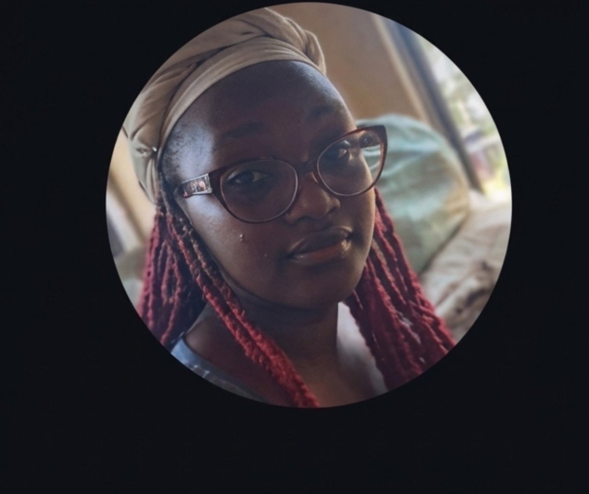 ole_sieur's tweet photo. Bois alipata solid 4 akamuita baddie 😂, baddie manade 😂 https://t.co/IukCxrBbof