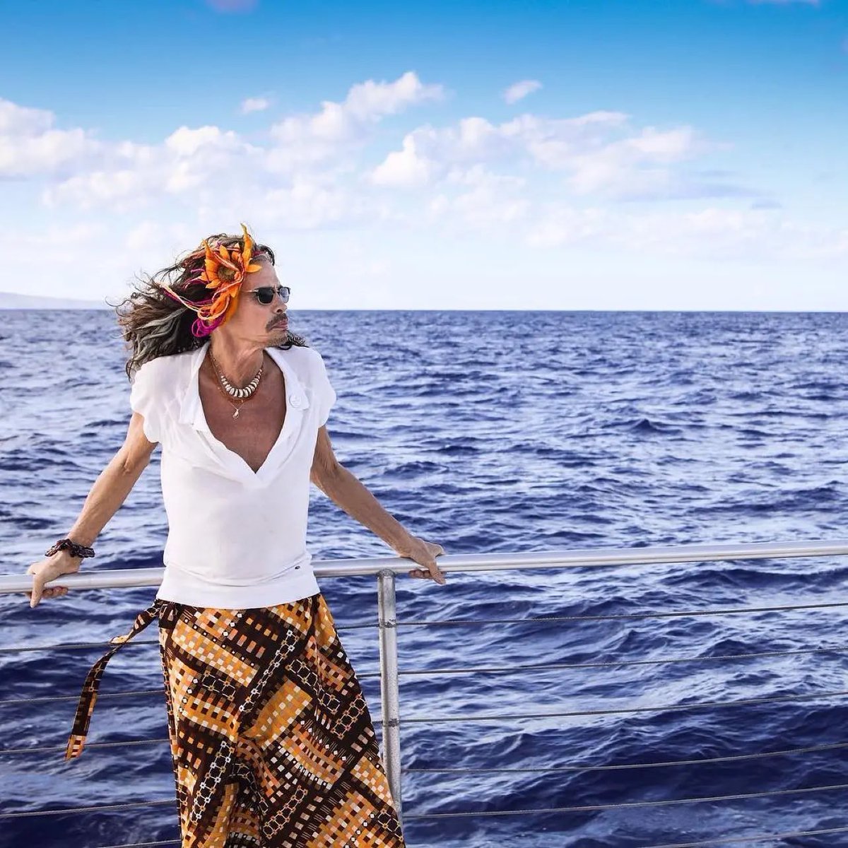 BenStanton77's tweet photo. Real pic of Steven Tyler why is he so gay and retarded? https://t.co/Z35Bg0G0Ll