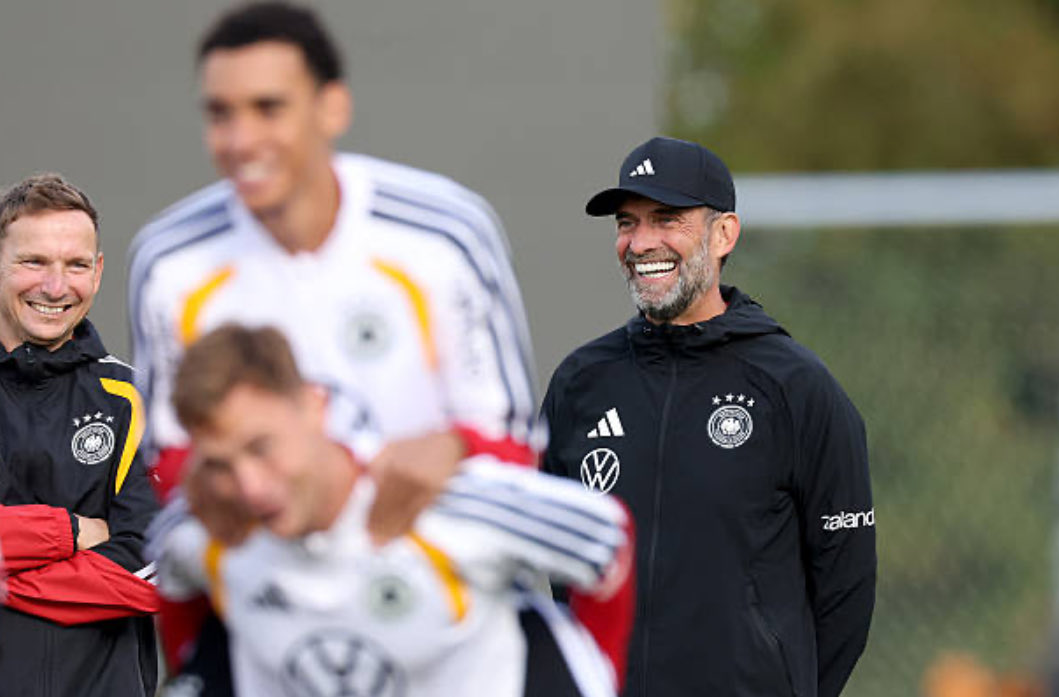 AnfieldPages's tweet photo. Pep Lijnders and Jurgen Klopp with the Germany national team. ❤️ https://t.co/ap7WfR80XP