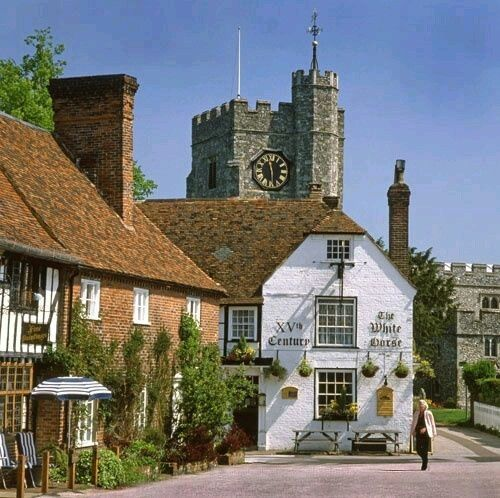 Britains___Pubs tweet picture