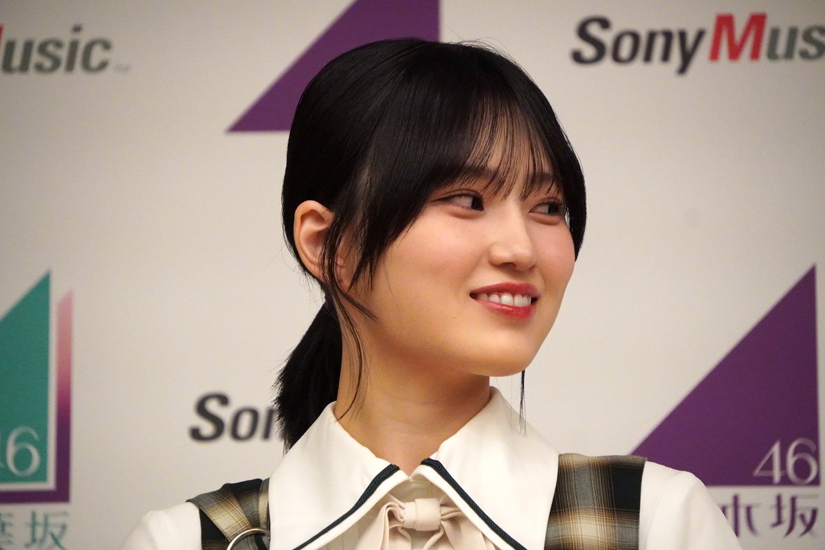 emogram_sankei's tweet photo. 櫻坂46・的野美青さん
「青葉坂46」会見に登壇

泣きながらソーラン節を踊った
オーディション秘話を告白✨

「熱い想いを大切に
どこまでも一緒に行ける
環境を整えて待っています」と
未来の後輩へエールを送りました👀

#的野美青 #櫻坂46
📸詳細👇
https://t.co/92giGUt1uN https://t.co/DlGWrgajxs