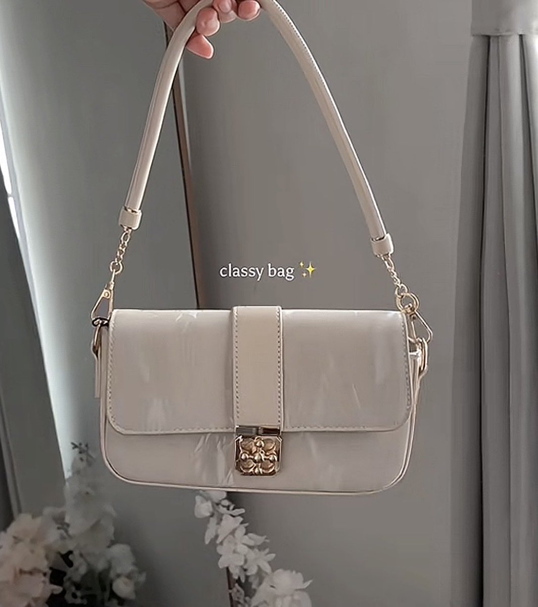pewpewrrl's tweet photo. i love shoulder bag gemas inii🫰🏻😻 https://t.co/RbcHOJuREc