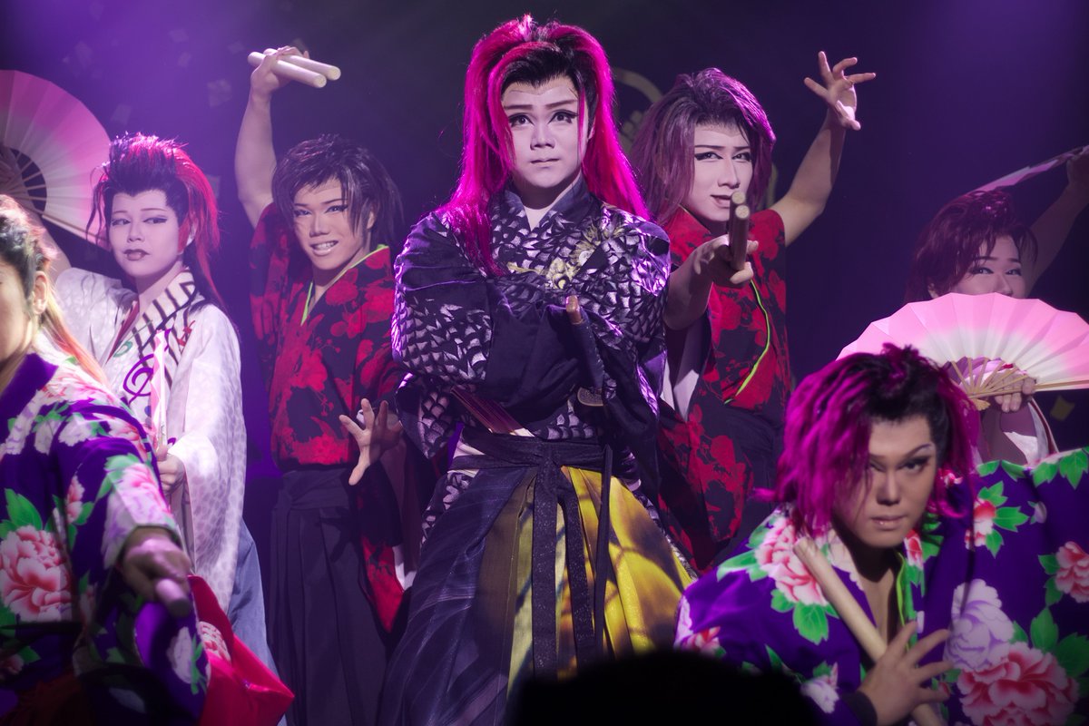 n__27usm's tweet photo. 2026.09.21 夜🌙 龍人祭り🐉
📍高槻桜花劇場

♪ 花の慶次メドレー（群舞）

中間で花慶くると思わなかったー！見れて嬉しいカッコよかった🥹🥹
 #劇団暁  #三咲龍人 https://t.co/ECiT7vNG9F