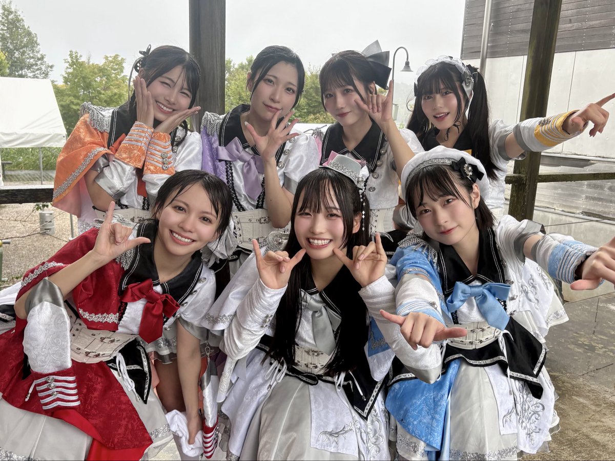 O_PaletteParade's tweet photo. 『#SPARK2026 in YAMANAKAKO』DAY3
KIKUステージ、SPARKステージありがとうございました💫

山中湖で一緒に過ごしてくださった皆さま、本当にありがとうございました！
夏の素敵な思い出がたくさん増えました🌻

来年も山中湖でお会いできるのを楽しみ��しています✨️

✧• ──────────── •✧
~KIKU~
おとなだもの
フレフレ
ネイビーレゾナンス
だから僕らは色を重ねる

 ~SPARK~
あくび
起きて笑おう果報者
パレサマ！
Gummy day
atelier
domino
夏がほどく夜
✧• ──────────── •✧
#パレパレ #パレパレセトリ