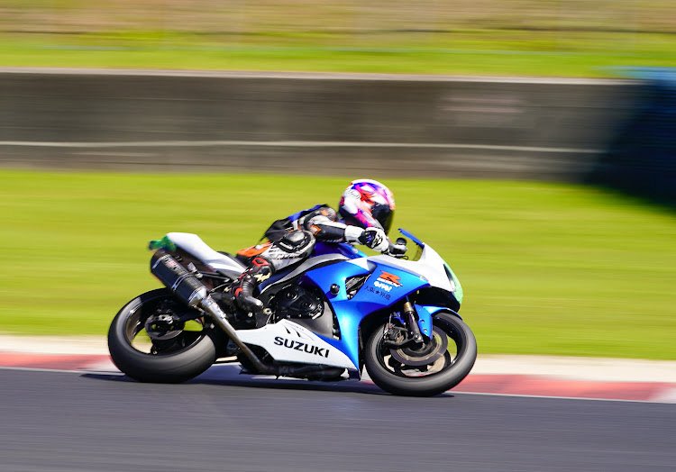 rsv1000rrider's tweet photo. 秋シーズン到来やね
春はほとんど走れなかったけど、秋からは前々から考えてた岡国走ろうと思います！
2年ぶりか、、たのしみ！ https://t.co/a1pS10NIDg