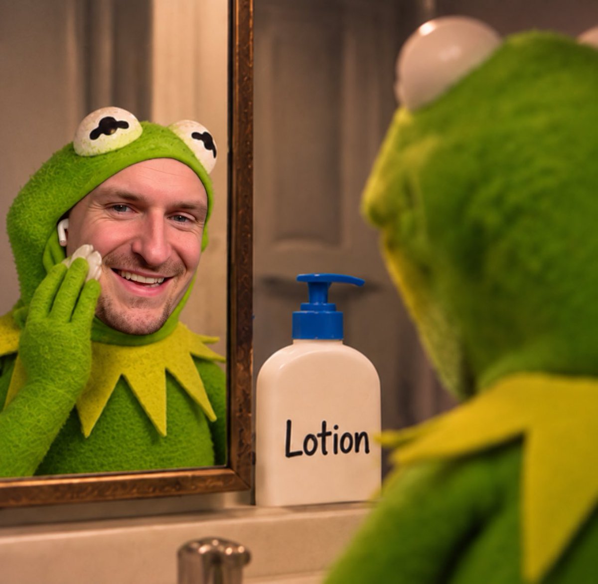 MSTRBASER_BASE's tweet photo. MSTRBASER’s wake up, apply lotion and build

$MSTR paired $BASER https://t.co/R4GD7EK0gX
