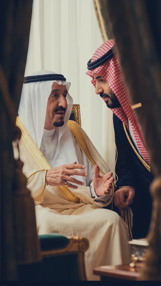 SalmanAlmashali's tweet photo. في يوم الوطن، نحتفي بوطن لم يصنع مجده صدفة، بل صنعه تاريخ عريق، وطموح لا يعرف المستحيل

وطن نفخر بماضيه، ونعتز بحاضره، ونثق بمستقبله

دامت راية المملكة خفّاقة بالعز 🇸🇦
ودام وطننا شامخاً بالأمن والمجد والازدهار

#اليوم_الوطني_السعودي_٩٦ https://t.co/axK07Cv9wE
