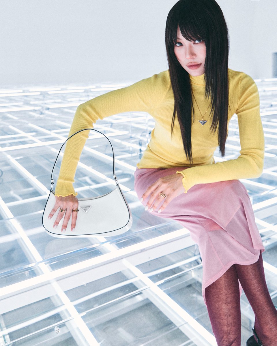 gleeseaning's tweet photo. [TH] Thai stars and PRADA Brand Ambassadors Namtan Tipnaree and Win Metawin grace #PradaSS27 at Milan Fashion Week. 🇮🇹 ✨

#NamtanTipnaree #winmetawin #PradaSS27xNamtan
#PRADASS27xWIN https://t.co/DAlU99gUcL