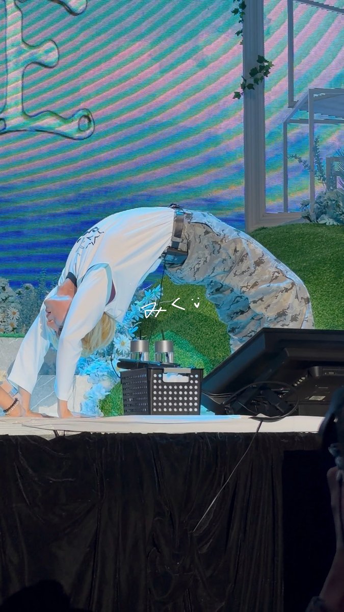 staryeong39's tweet photo. 20260920 DIVE TO BLUE in 홍콩 SC

나도 요가를 한번 도전해 볼까봐요??

#려욱 #RYEOWOOK
#リョウク #厉旭 https://t.co/TdsgHGKuAy
