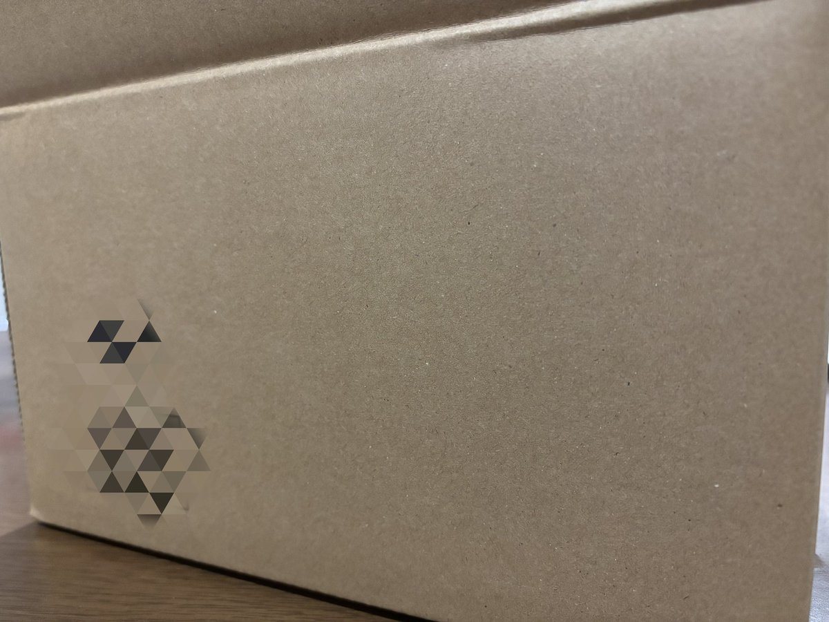 4hyai's tweet photo. あんスタの𝐚𝐧𝐢𝐦𝐚𝐭𝐞 𝐜𝐚𝐟𝐞コラボのグッズ"1個"買って届いたのはありがとうございますなのよね？
いやこれ絶対箱の大きさ違うでしょｯ！
...にしてもカンナかわいいいꯁꯧ！(元茨狙い)
#郵送あるある(？) https://t.co/rmDpW8ZCqw