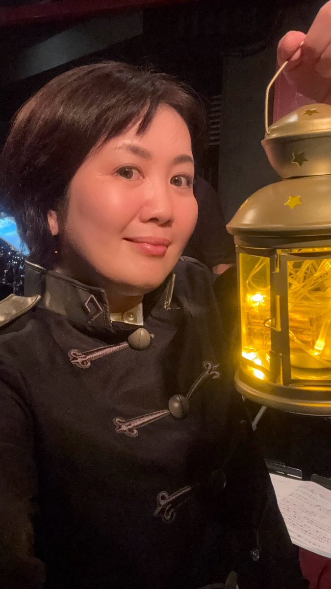 playingenchou's tweet photo. #毎日がハイライト  歌の発表会、生バンド伴奏に30人近くのオーディエンスでホント贅沢でした♡

これだけの準備をして頂き、気持ち良く舞台に立たせて頂ける幸せ。
自分が舞台を用意する側だったから、本当に感謝しかない。
みんな良い人ばっかりだし！
次は何、歌おうかなー！

Rボイストレーニング教室inなんば
@R_voitore