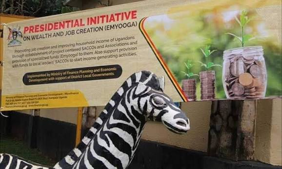 HopeAKW's tweet photo. The government’s Emyooga programme is organised around specialised enterprise groups, including activities such as agriculture, trade, transport and other businesses. https://t.co/3TEQ82SUVo
