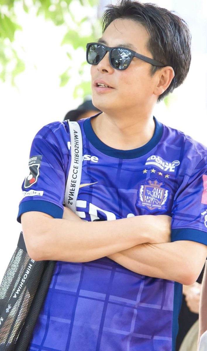 hamataku42's tweet photo. 本日は44回目の誕生日でした🎂

日本プロ麻雀協会に入りフルマラソンサブ3も継続して達成！！

今年は更なるステップアップをできるように麻雀にランニングに頑張りますので今後もよろしくお願いします🙇 https://t.co/sWvnWVZguX
