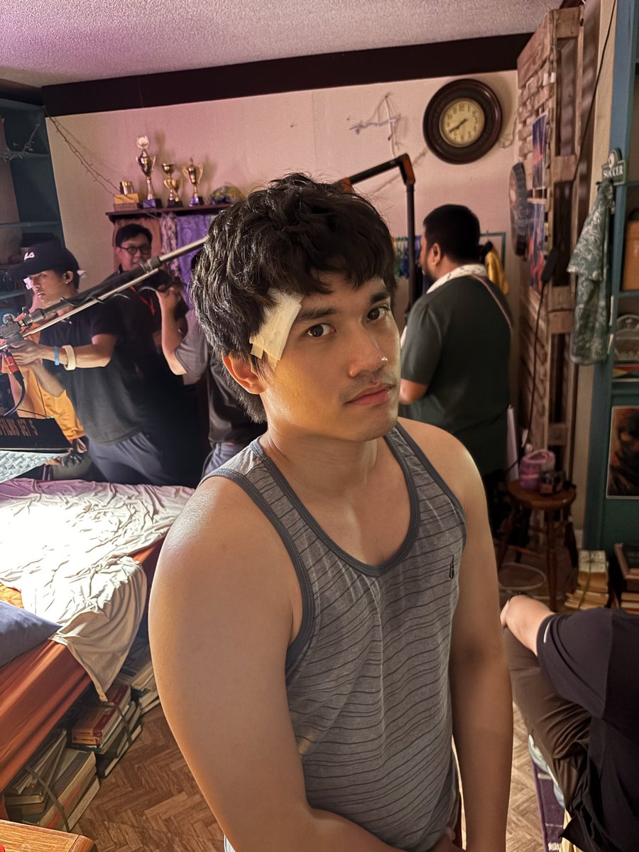 jaseybel's tweet photo. Happy PATAY GUTOM opening week, Direk Ian! https://t.co/a5dF6G8iTk