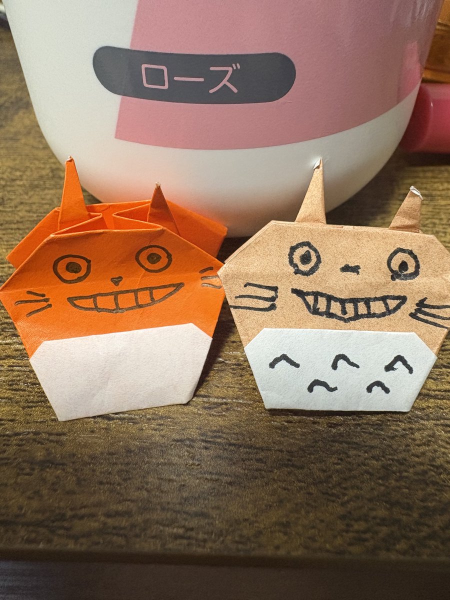 hinami_37's tweet photo. 立ち寄ったお店で
「ソフィーさんですね☺️」
「トトロさんも持ってる！」
って言われてもらった手作りのトトロ https://t.co/ydoCNNdXu6