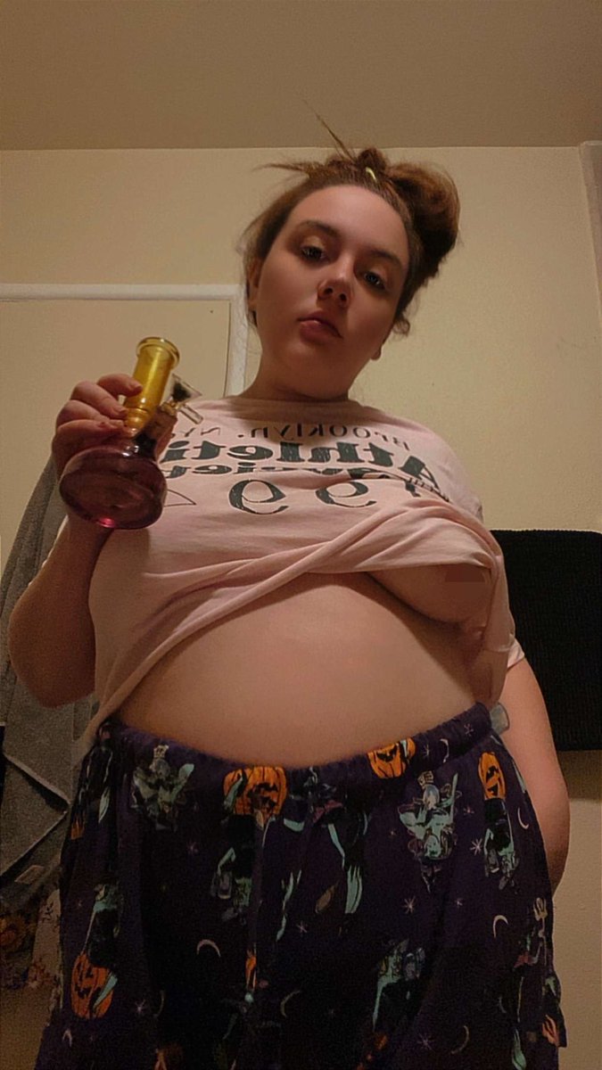 witchy1369's tweet photo. #fypシ゚viral #stoner  #chubby #fypviral #thick #sexy  #sweetface https://t.co/qzPdsJ7gUd
