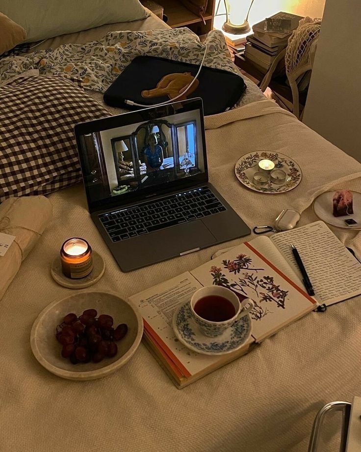 liIacdaisy's tweet photo. night routine https://t.co/YDUuLjCPAy