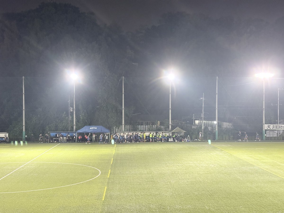 kbntale's tweet photo. 桐蔭横浜大学と筑波大学の試合を見てきました。一進一退の攻防で、一瞬の隙をついた桐蔭は見事でした。桐蔭の8番田島くん、筑波の17番安食くんのこれからが楽しみです！もちろん寅太郎くんも！ https://t.co/77nXlbe3Ni