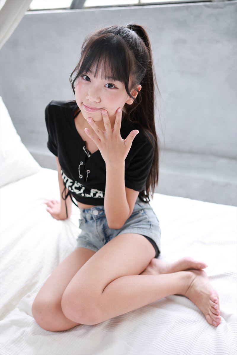 hanabil1011r's tweet photo. おはかえーっ🩵🫧
個撮分第一弾現像っ！
３枚ありんすよ

小島かえでちゃん　@kaeg_ram 
天神娘　@tenjin_musume https://t.co/fptPpHJDgl