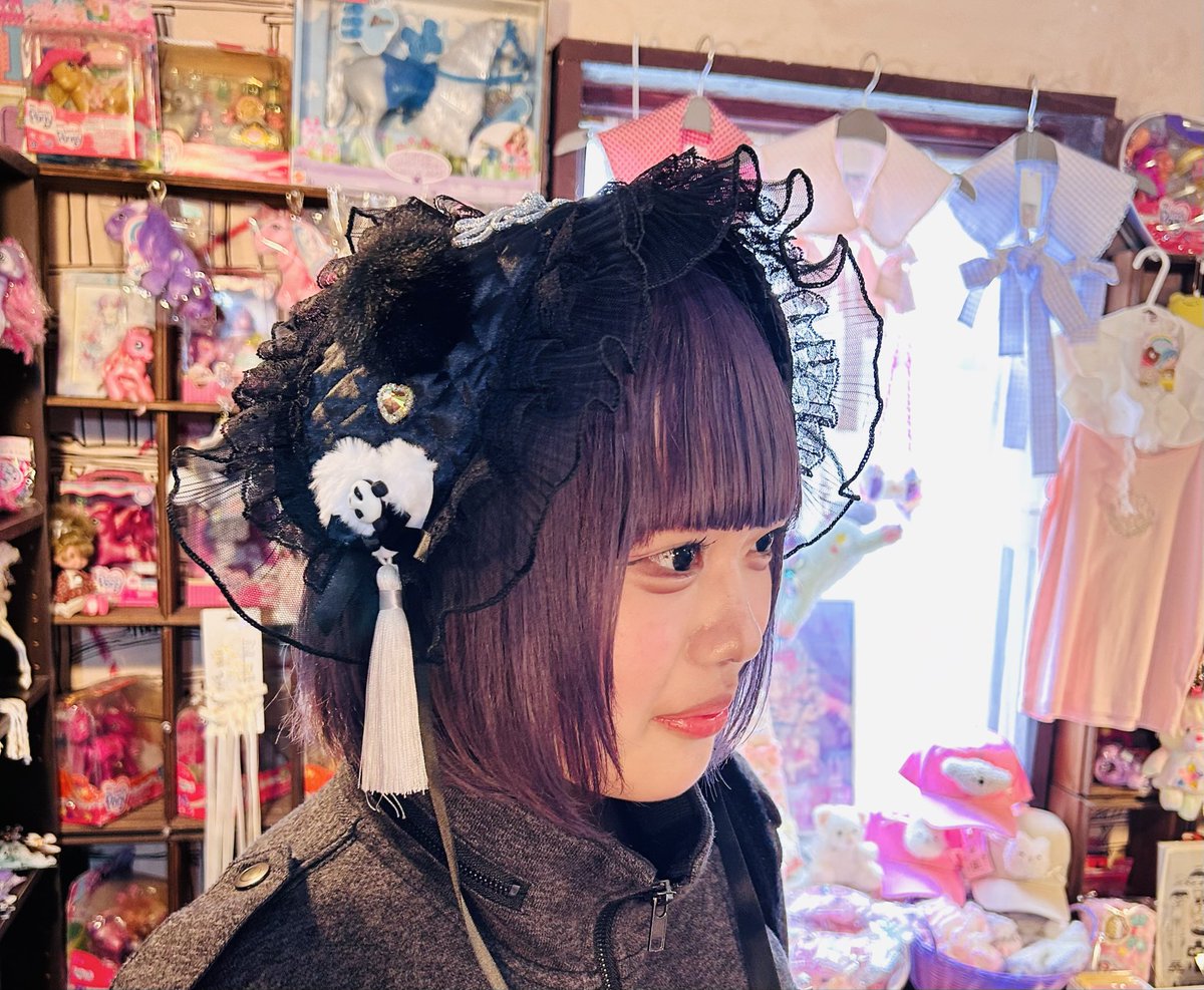 selectshopten2's tweet photo. 【🏰tenten城NEWS】

⭐️ステキなお客様💫

✨ご来店頂きありがとうございます〜ご試着頂きました✨
「クーアイショウテン
　　　　　ヘッドドレス」

ブランド：可爱商店
(@keaisyoten)
「ヘッドドレス」商品
好評販売中❣️ https://t.co/bkNegLgDwu