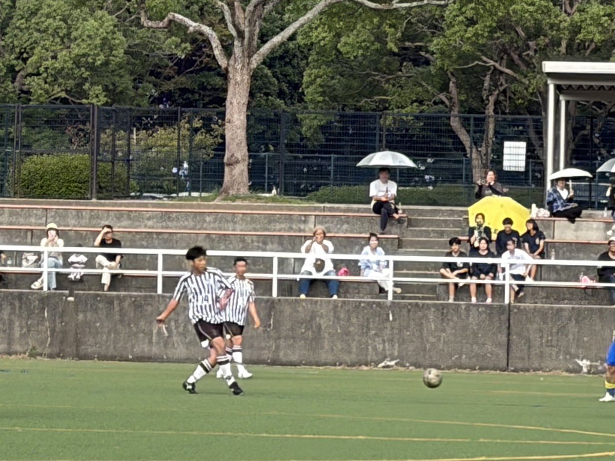 ysmt_fukuoka's tweet photo. ＼＼⚽️国見町で開催された『KUNIMI TOTAL EXPO 2026』 ！⚽️💥／／
長崎亭キヨちゃんぽんとパンサー尾形がゲスト出演させて頂きました😎
サッカーの試合では国見高校OBの皆さん達とレジェンド対決！
白熱した戦いで会場は大盛り上がりでした⚡️

#パンサー尾形
#長崎亭キヨちゃんぽん https://t.co/XtgVgEqeOX
