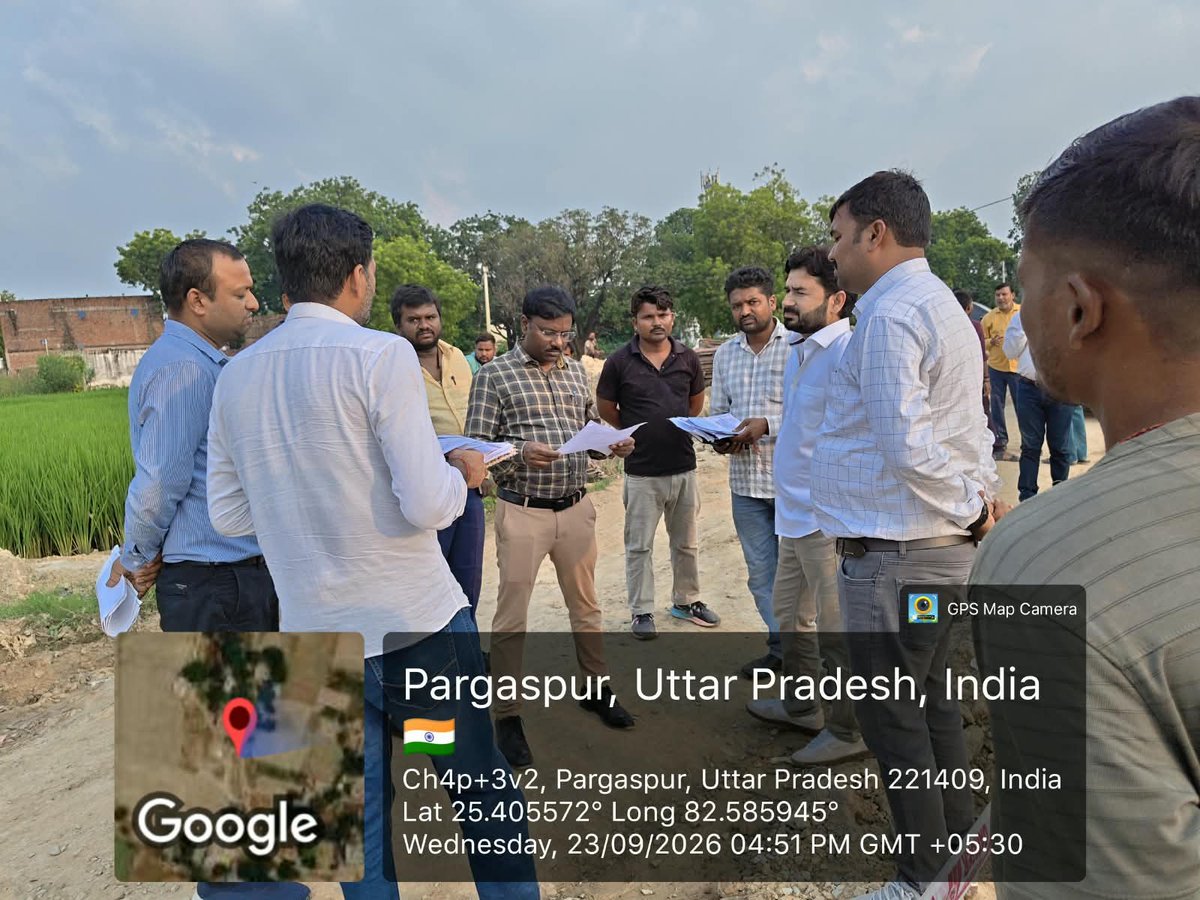 JalUttar's tweet photo. Field Inspection &amp; Quality Assurance: Ahraura Water Supply Scheme
Superintending Engineer (SE) Prayagraj, Er. Sanjay Kumar Ranjan, recently conducted a detailed field inspection of the Ahraura Water Supply Scheme in Mirzapur district.
#WaterSupply #Mirzapur #UPJalNigamUrban https://t.co/J4FRBkZXcR