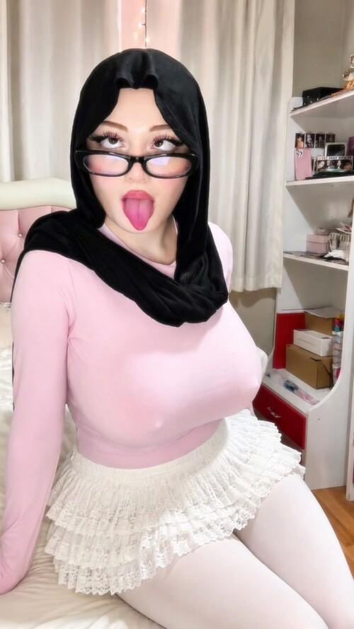 zelalaksoyvip's tweet photo. +18 videomu izlemek isteyen kimlerrr https://t.co/OeJPSfhsux