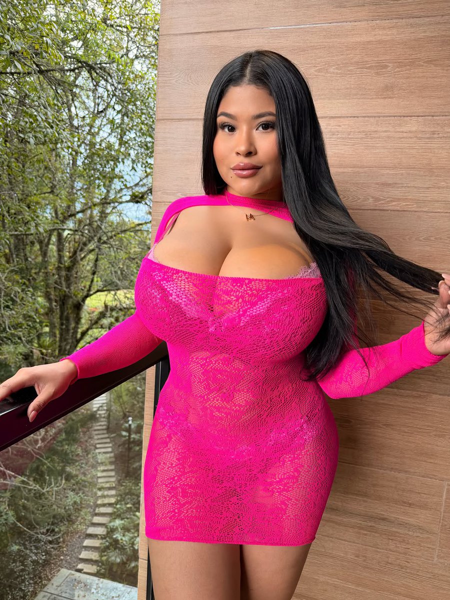 leonerolivia's tweet photo. Breast card 👀👀 https://t.co/EQ4yiyhqLT