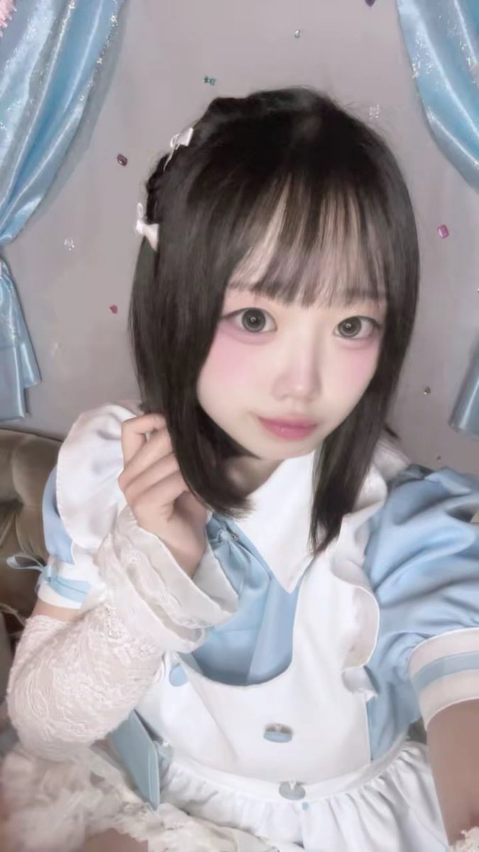 uyu__ants's tweet photo. 21時からいますよ〜
シルバーウィーク最終日よろしくお願いします🤍ྀིちっちゃいリボンをつけてみた🎀 https://t.co/DOSV8oCGBx