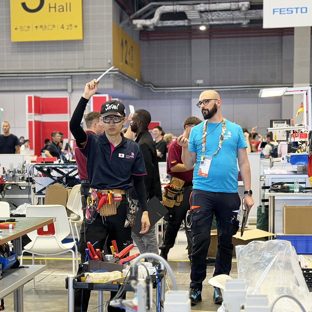 WorldskillsJ's tweet photo. 第48回技能五輪国際大会「メカトロニクス」職種 日本代表選手！
山崎 颯大 選手［トヨタ自動車株式会社］
#WorldSkillsJapan #WorldSkills  #Mechatronics https://t.co/T7c73renOh