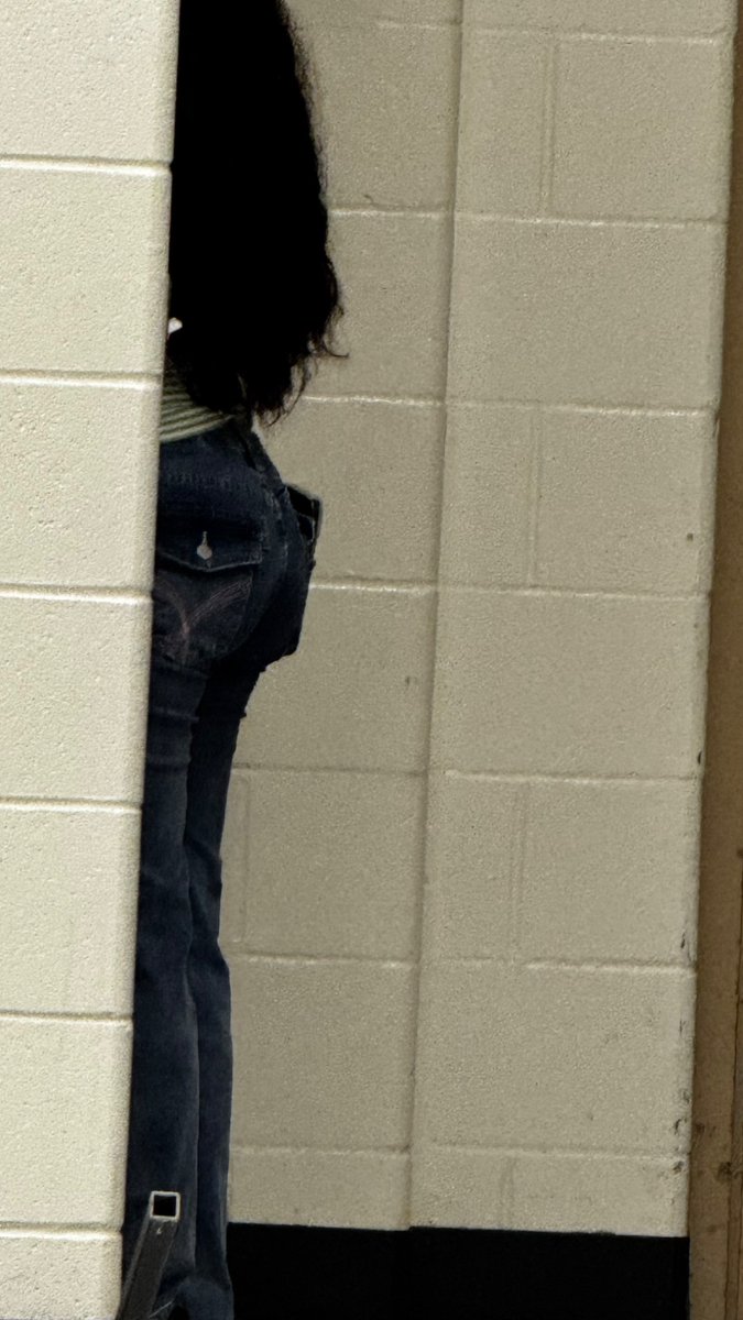 antony3552's tweet photo. sexy teen ass in highschool #horny #ass #teen #nsfw #nsfwtwtًً https://t.co/bu1CXApHxg