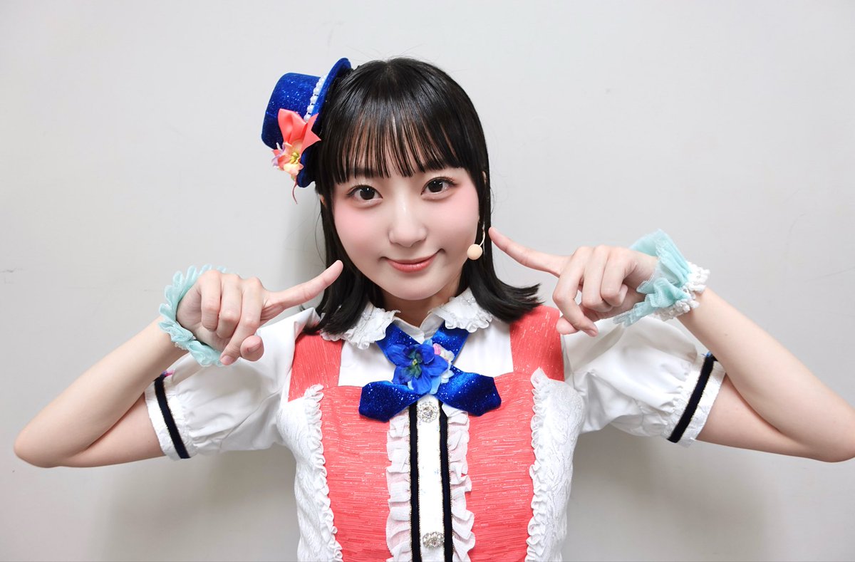 hanaminamino's tweet photo. #スクールアイドルミュージカル
有り難うございました✨ 

#スクミュ の魅力、そして
本編、文化祭&amp;後夜祭スペシャル公演
どちらの魅力もお届けできていたら
嬉しいです☺️
舞台という一つの空間で、若槻ミスズ
として皆様と最高の青春を過ごせて幸せ
でした💙
大千穐楽まで応援しています！

#lovelive https://t.co/zHciGW8XJb