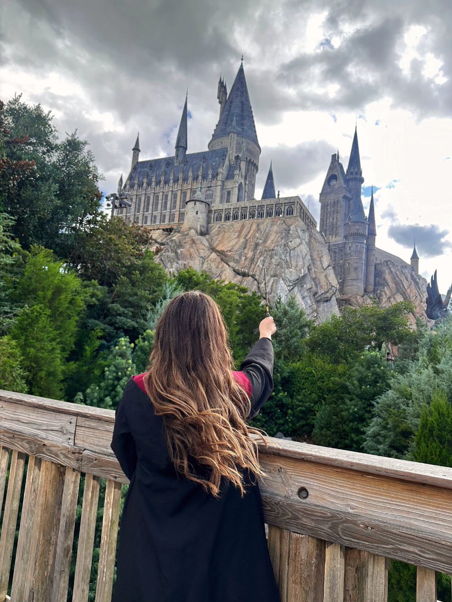 AugustooFilhoo's tweet photo. De todos os lugares em Hogwarts, qual é o seu predileto? https://t.co/cfJgW9x70r