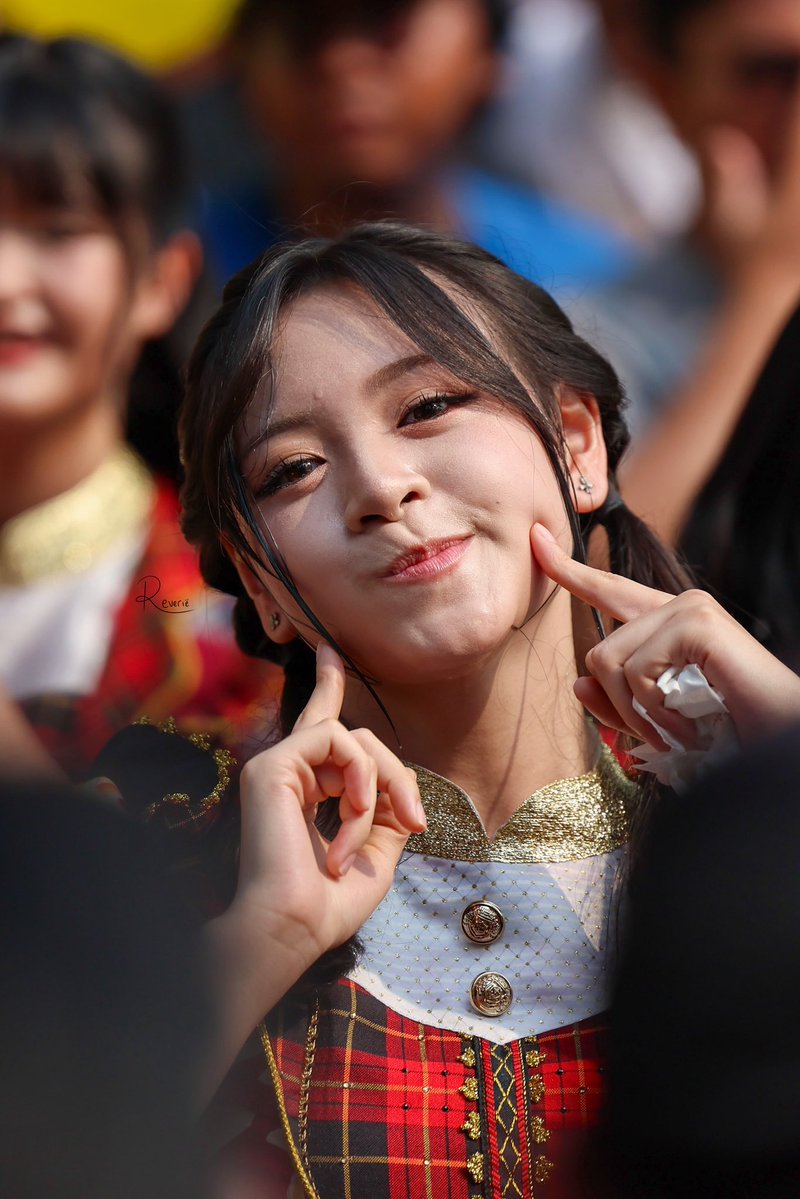 12everie's tweet photo. Lily gemes!! @Lily_JKT48 https://t.co/rTXTiQpVNc