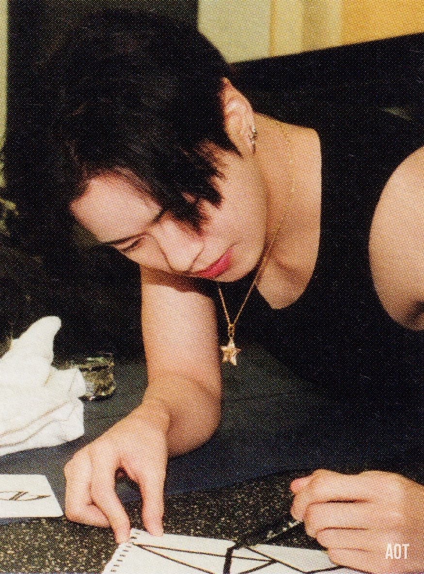 yjashblu's tweet photo. ชอบจังมุมเวลาตั้งใจทำอะไร https://t.co/ZoI0372VCb