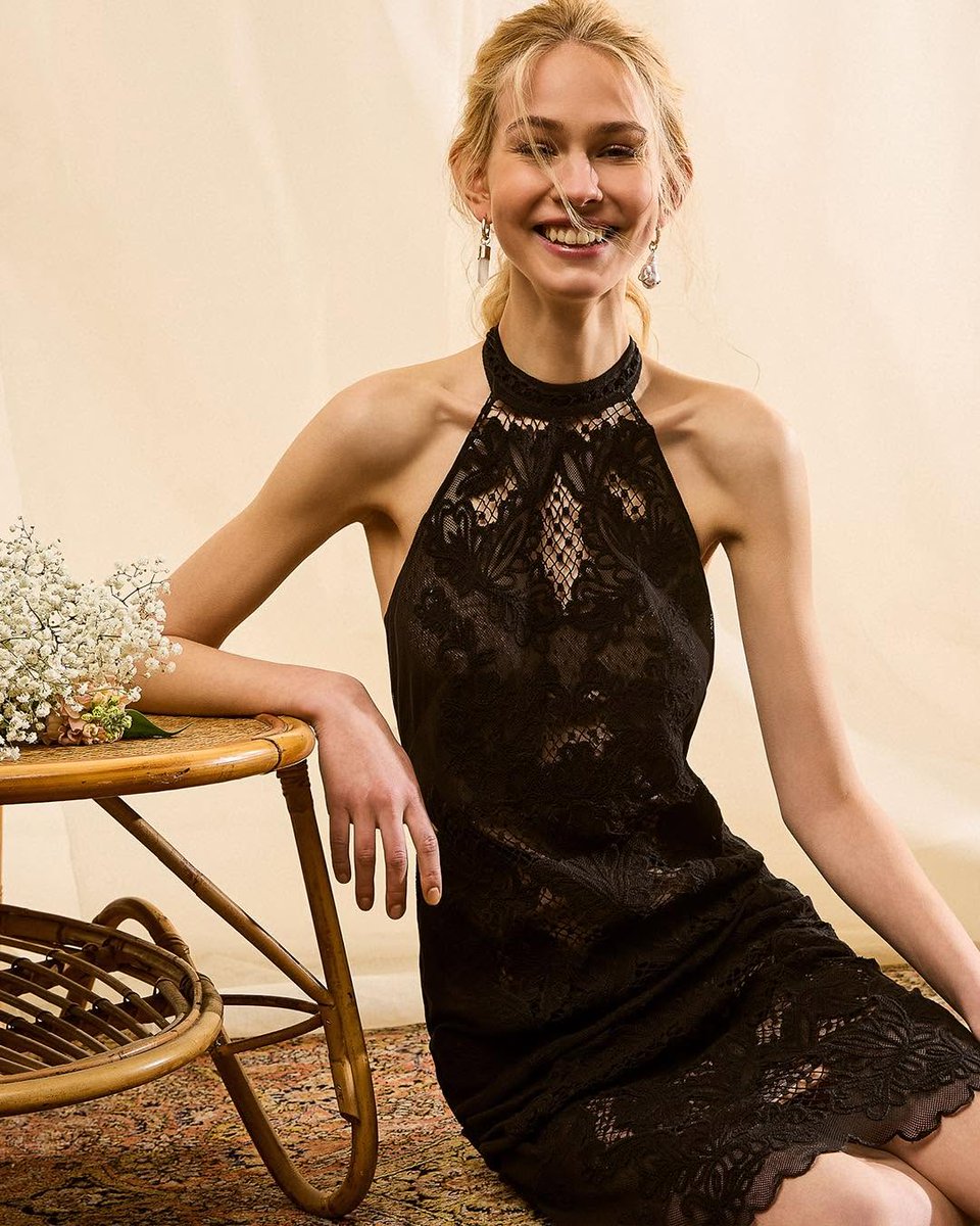 josefreire6's tweet photo. Femininity in every detail. 🪻

With the Indian dori technique, cotton threads are layered with care to produce complex patterns that complement each silhouette. Finishing touches like embroidery on hems turn every detail into a mark of craftsmanship.... https://t.co/xZ0eagDo5S