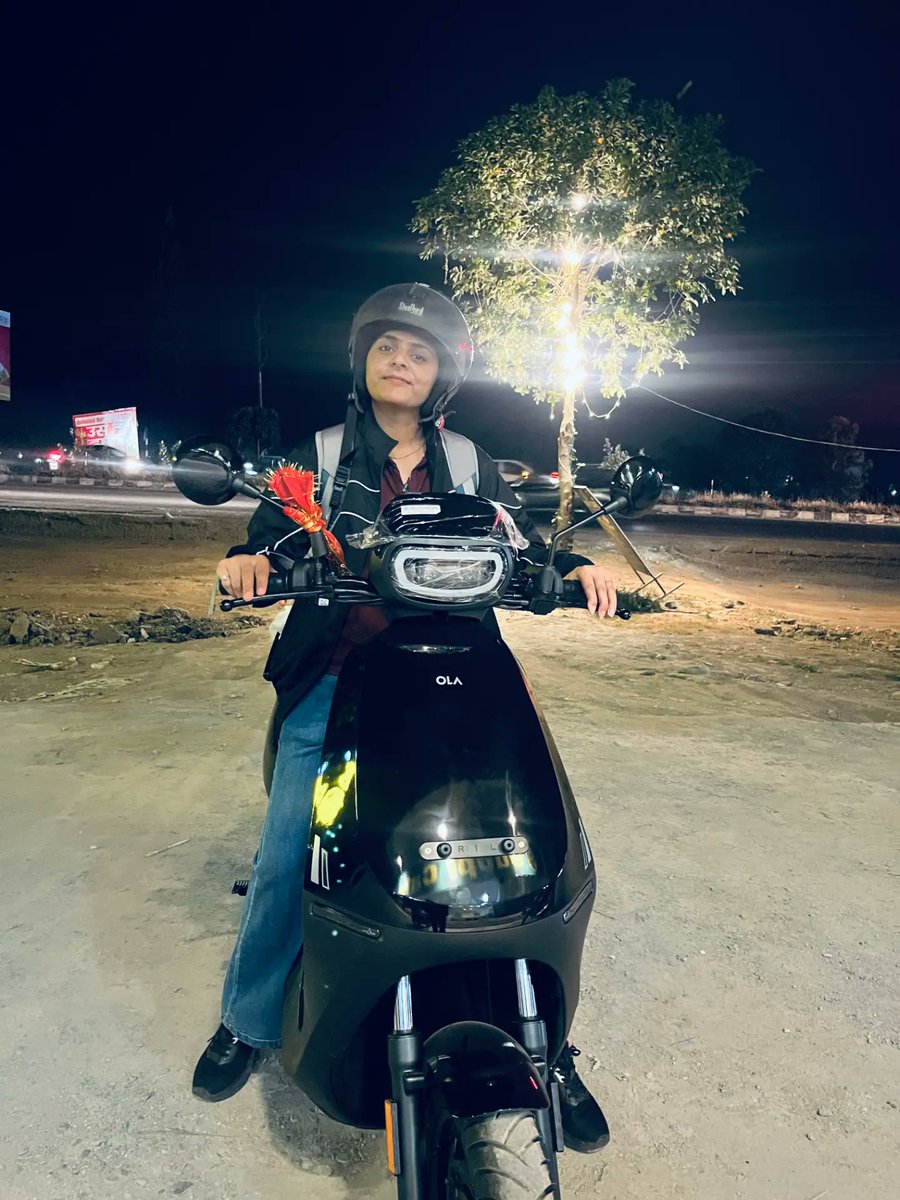 MirianKubisxa's tweet photo. Electric mode is on. Welcome our newest family member. Let’s switch to EVs and ride into the future. https://t.co/mYjO385Pl1
