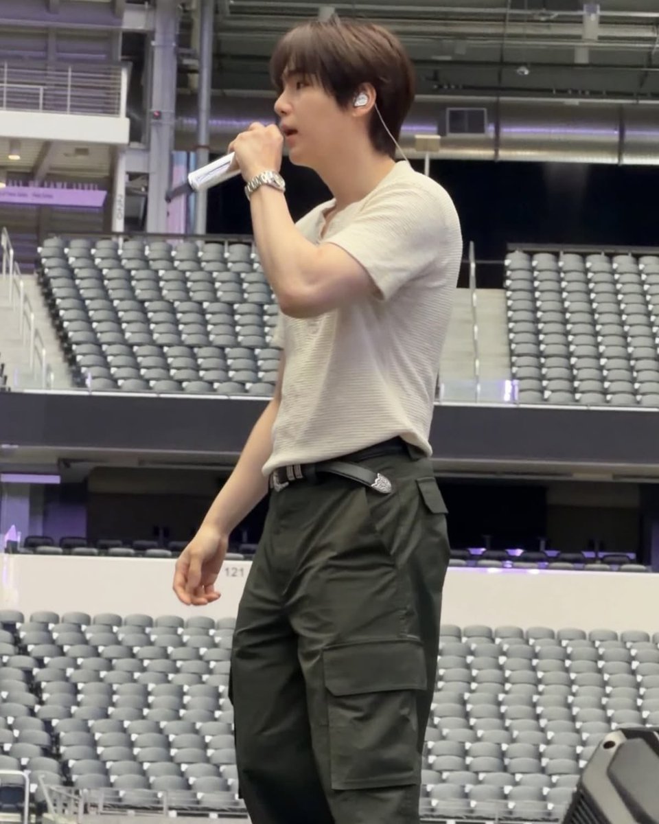 hourIysuga's tweet photo. https://t.co/VhQ8O2IXaE
