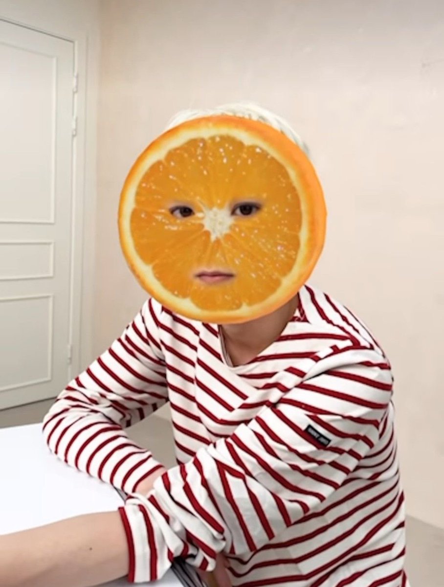 kagareok's tweet photo. Gua mau little orange. https://t.co/NfnYyk4E0v