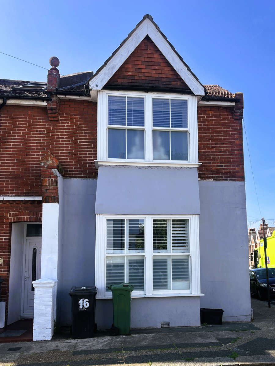 FocusCS_UK's tweet photo. 🏡 Our surveyor recently completed a Level 3 Building Survey on a three-bedroom end-of-terrace property, originally built around 1910.

🔎 Find out more: https://t.co/j8D3ZU0JzP

#BuildingSurvey #Hove #PropertySurvey #RICS https://t.co/oViEuYlbpp