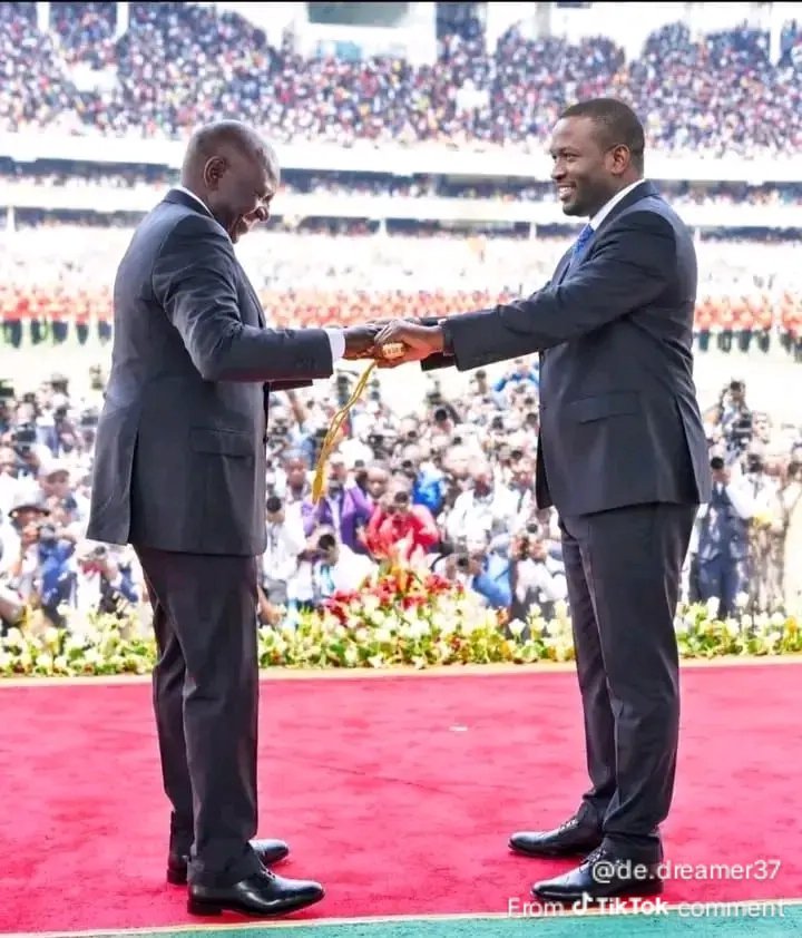 JavisJuma73035's tweet photo. @edwinsifuna H.E the man of the moment ,,,Kenya is safe in your hands.baada ya baba ni sifuna bila Sifuna taaabu.We are behide you the 6th https://t.co/e8dOH0WsrQ