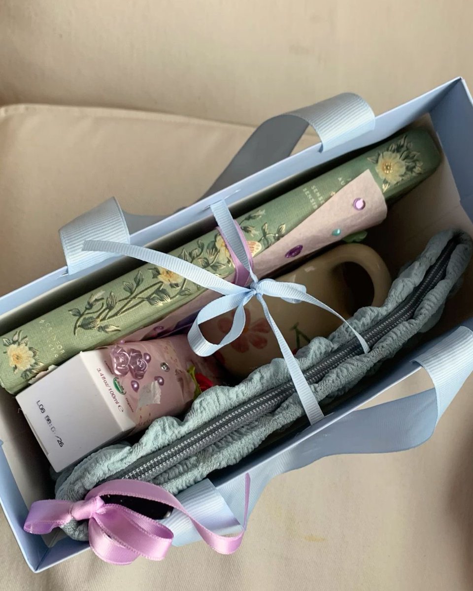 spesialistgift's tweet photo. Birthday gift ideas —part 7
(Under 50K)

a thread https://t.co/8yayLCZ5Pp