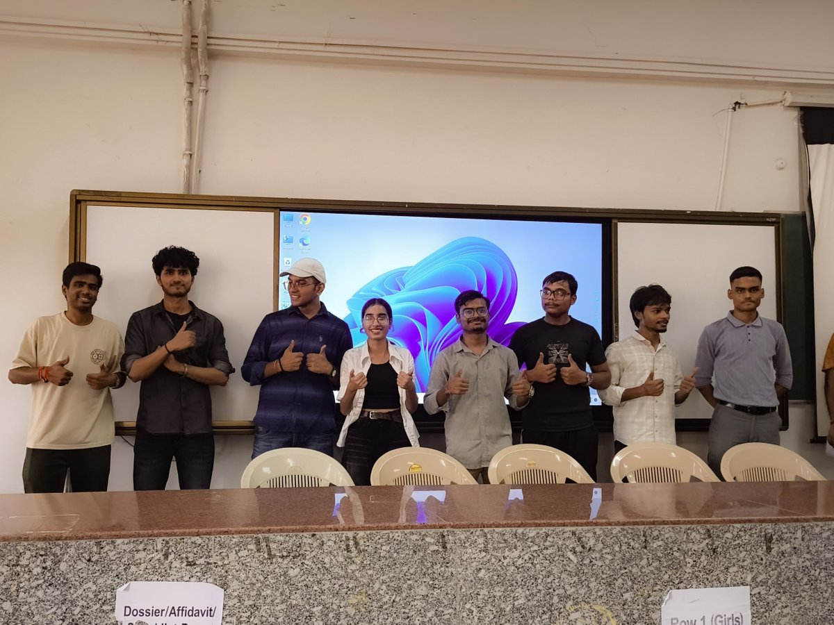 studentsIScBHU's tweet photo. #StudentsActivities, I. Sc,  BHU. A unique initiative of senior students to acquaint their  Juniors into the Science family. Course &amp; Club Introduction by Student mentors was a huge success. Congratulations to Vinay, Aman, Neeraj, Shubham Gond &amp; Ishita for successful execution. https://t.co/x3nnOsJ3Dr