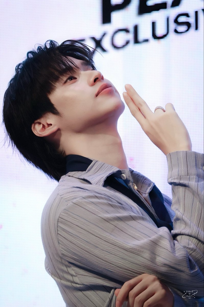 aiishizes's tweet photo. face card โหดๆ 🐰♡

 ✦ . ⁺ #peakpeemapol .ᐟ https://t.co/VGxNRevCIX