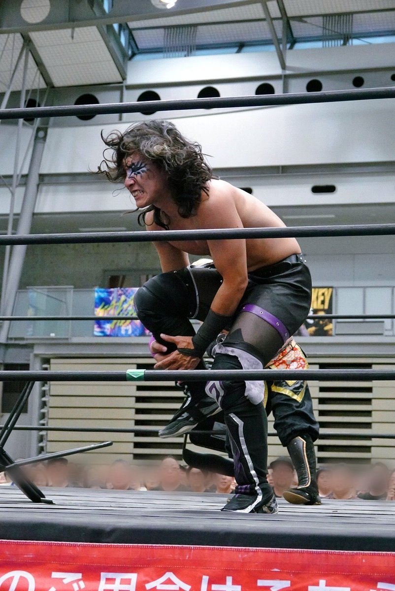 KaixaZhengPro's tweet photo. 2026.09.23

#pw_freedoms 刈谷大会　終了。

日本で初めてのチェアーマッチ！

さすがマモスさんと神威さん
お二人のリードのおかげで、無事にTeam DEPを倒すことができました。

マモスさんが隣で直接「チン◯◯に椅子攻撃！」と指導してくれたのですが、これがめちゃくちゃ爽快でした（笑）。

でも、椅子を蹴るとやっぱりすごく痛い…！正岡さんの鉄椅子はさらに痛かったです。

引き続きジュニア戦線で全力で頑張ります！

次は9/25的新木場！突っ走ります！

そして最後に、杉浦先生、周年＆お誕生日おめでとうございます！

感謝を忘れてはいけない。

#puzzle_pw