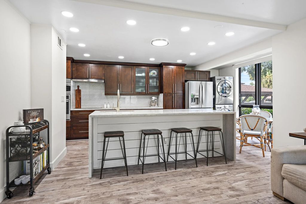 LuxWaterfront's tweet photo. #NEWLISTING
📍 4291 Wood Ride Rd #A, #BoyntonBeach, FL 33436
- $350,000
- 2 Beds, 2 Baths, 1,054 SqFt
View listing 👉 https://t.co/vGMyczqsr1
📲 Call Liz Folmar at 561-351-3958 for more info!
#palmbeachcountycondos #southfloridacondos #floridacondos #condosforsale #realestate https://t.co/G1EkXrKbSM