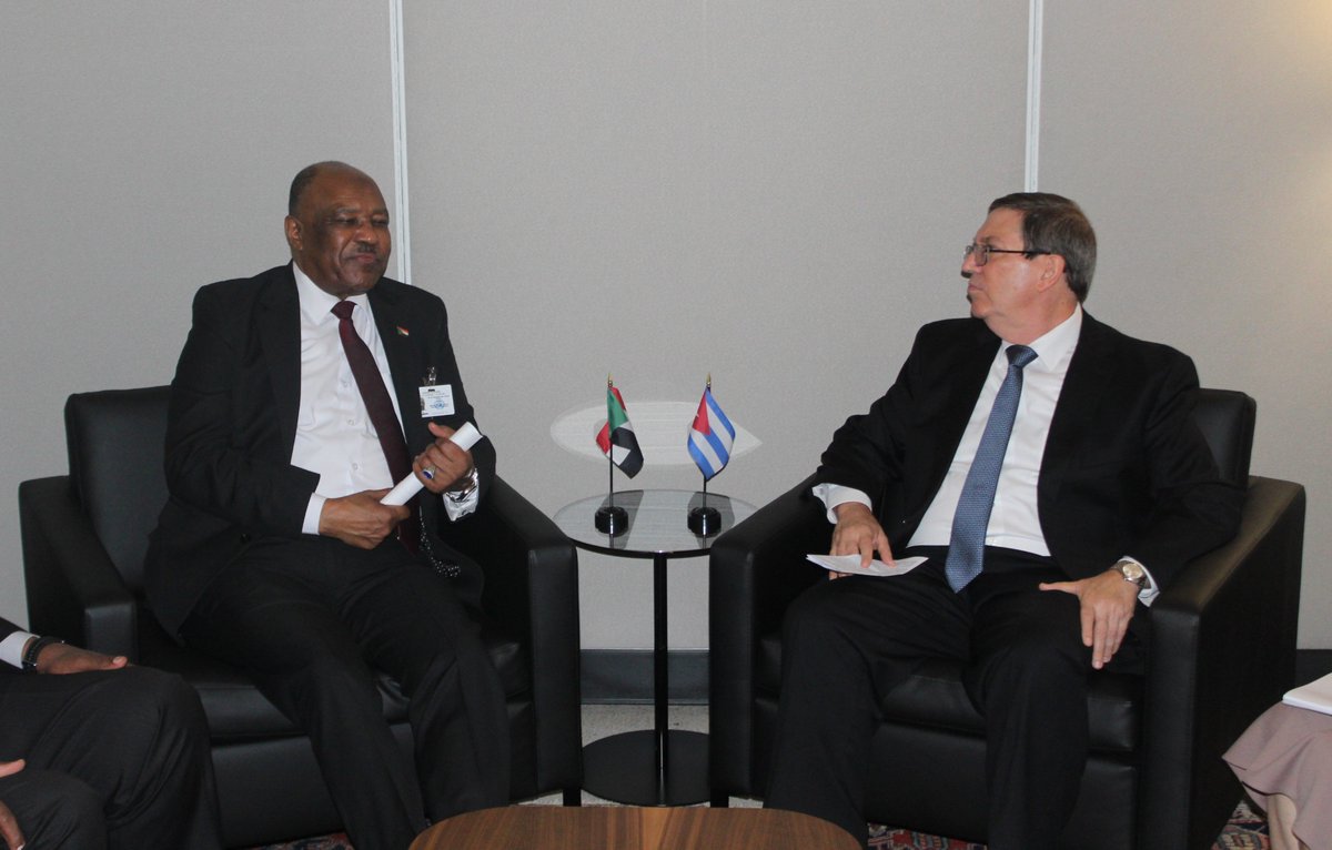 EmbaCubaGabon's tweet photo. Dans le cadre de la 81e #AGNU, le ministre des Affaires étrangères cubain a rencontré son homologue soudanais, M. Ibrahim #Sudan 🇸🇩 . Échange sur les relations bilatérales, la coopération et les effets du #blocus américain contre #Cuba 🇨🇺. https://t.co/sGtivgghl3