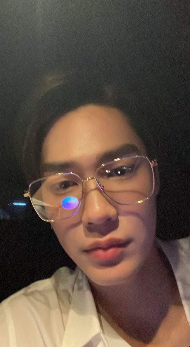 koojen0's tweet photo. เทคนิคถ่ายรูป ฉบับผู้สูงอายุ https://t.co/eIfolnWwLk