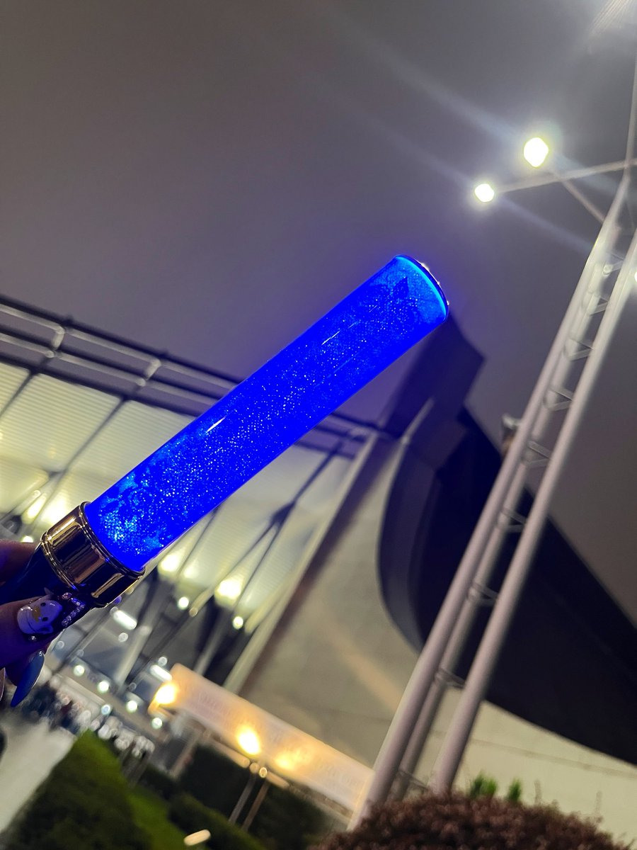 marie02_42's tweet photo. GRACE２日間お疲れさまでした🥹
シンフォギア曲はコーラスが際立ってめちゃくちゃかっこよかったし、空時計のアレンジ優勝すぎたよ、、なんていい曲なんだ、、星空も大好きだし思い入れが強い曲だから、オーケストラアレンジで聴けて感無量です🥲
頑張って生きるからOPUS7までやってね🥲 https://t.co/CsPyQ6EL54